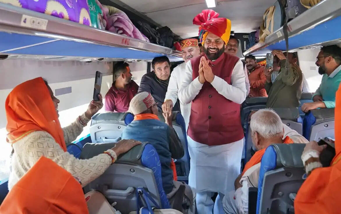 nayab singh saini flags off pilgrimage bus for mahakumbh